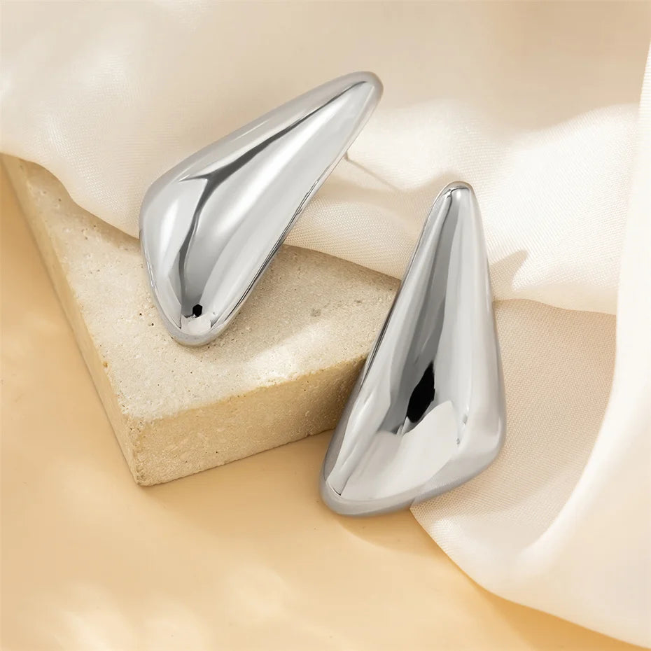 Vintage Ohrstecker im geometrischen Design