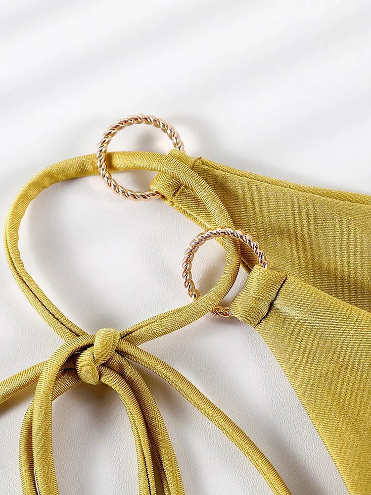 Plissierter Mikro-Bikini mit Cut-Out & Bandagen-Design