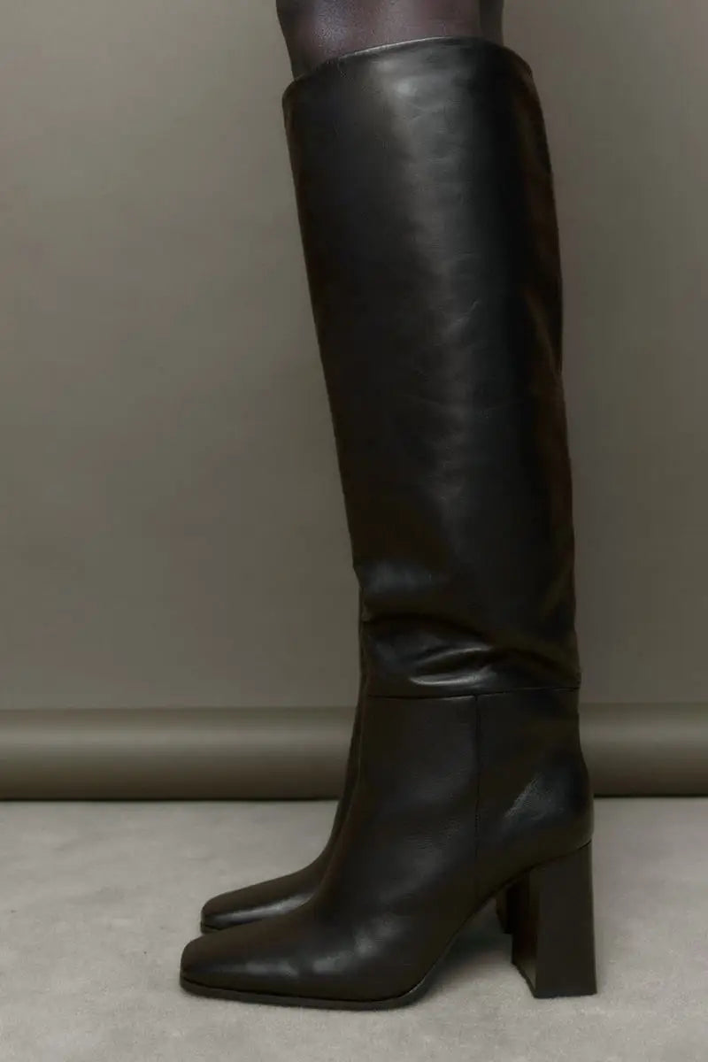 Kniehohe Damenstiefel aus Echtleder